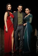 Kareena Kapoor, Aamir Khan, Rani Mukherjee in Talaash Movie Still (1).jpg